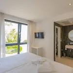 فيلة Luxury Beachfront Glorious With Pool And Jacuzzi بريلا