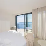 Luxury Beachfront Glorious With Pool And Jacuzzi