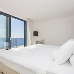 Luxury Beachfront Glorious With Pool And Jacuzzi *