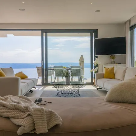 Luxury Beachfront Glorious With Pool And Jacuzzi فيلة *