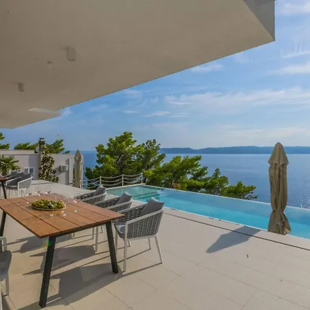 Luxury Beachfront Glorious With Pool And Jacuzzi *
