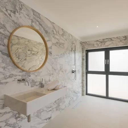 Villa Luxury Beachfront Glorious With Pool And Jacuzzi Brela