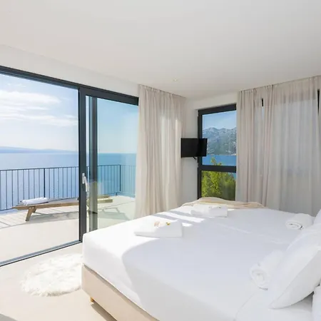 Luxury Beachfront Glorious With Pool And Jacuzzi *