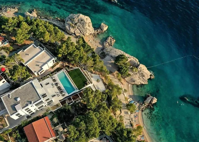 Luxury Beachfront Glorious With Pool بريلا
