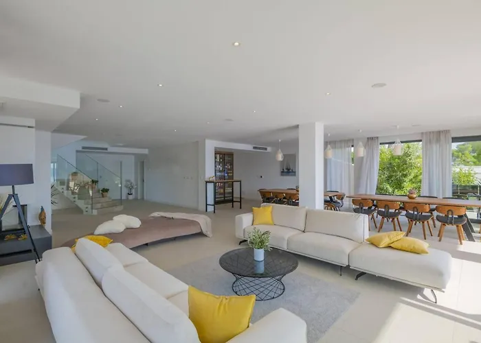 Luxury Beachfront Glorious With Pool Villa