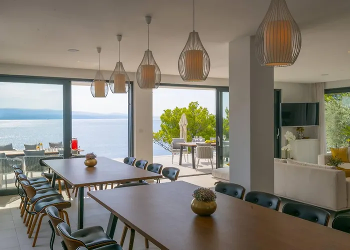 Luxury Beachfront Glorious With Pool