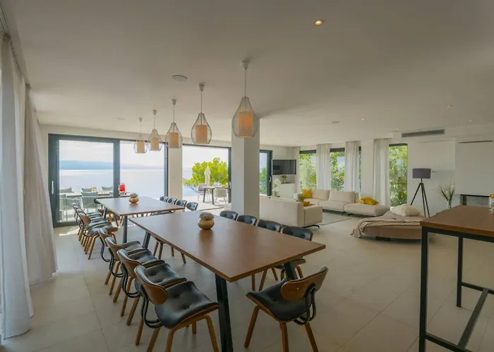 Villa Luxury Beachfront Glorious With Pool *