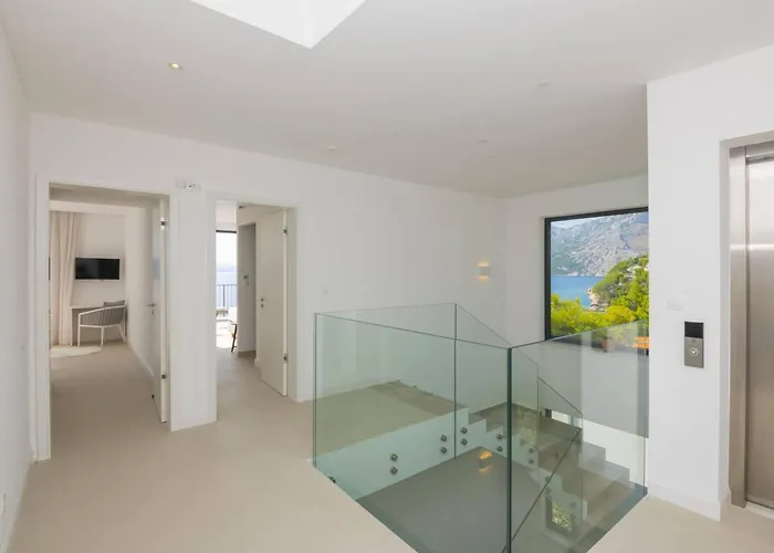 فيلة Luxury Beachfront Glorious With Pool بريلا