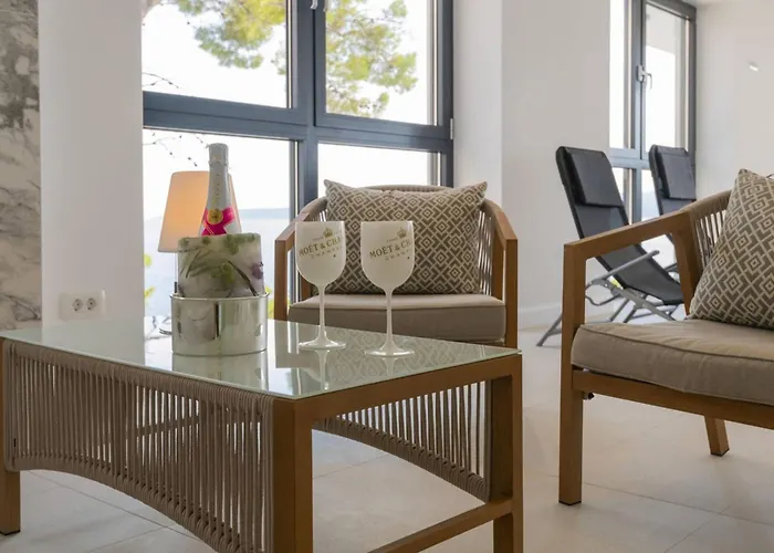 Luxury Beachfront Glorious With Pool * Brela