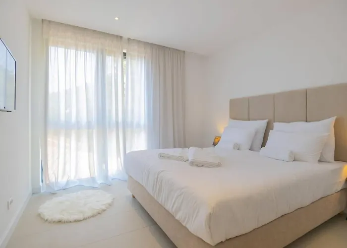 Luxury Beachfront Glorious With Pool Brela