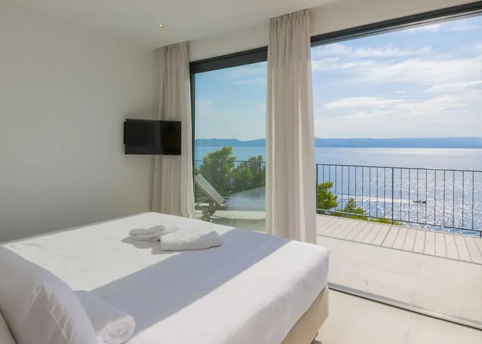 Villa Luxury Beachfront Glorious With Pool